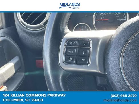 Used 2016 Jeep Wrangler Unlimited Rubicon AWD/4WD image 18