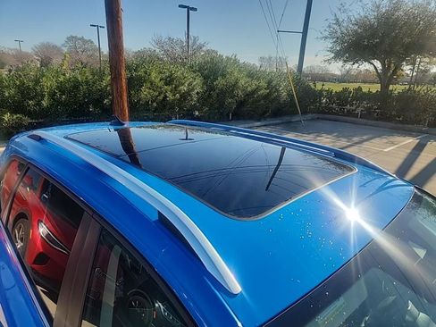 Used 2024 Volkswagen Taos SE image 23