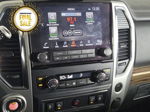 Used 2020 Nissan Titan SL w/ Moonroof Package image 23