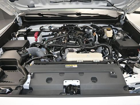 Used 2024 Toyota Tacoma TRD Sport w/ TRD Sport Upgrade Package image 25