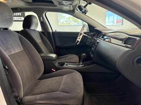 Used 2016 Chevrolet Impala LT w/ LT Sunroof Package image 27