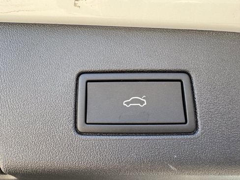 Used 2023 Volkswagen ID.4 Pro S image 38