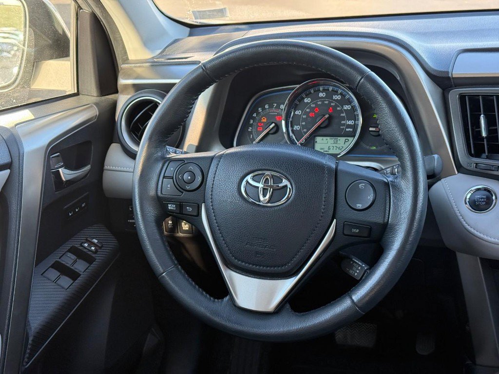 Used 2015 Toyota RAV4 Limited w/ Technology Package AWD/4WD image 15