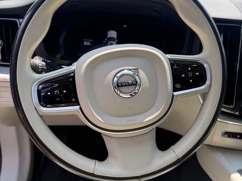 Certified 2023 Volvo XC60 B5 Plus w/ Climate Package AWD/4WD image 12