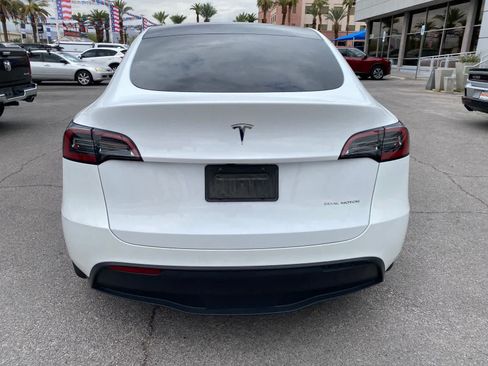 Used 2023 Tesla Model Y Long Range AWD/4WD image 7