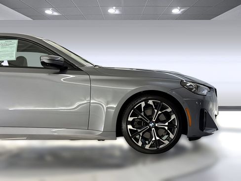 Used 2025 BMW 230i Coupe w/ Premium Package RWD image 34