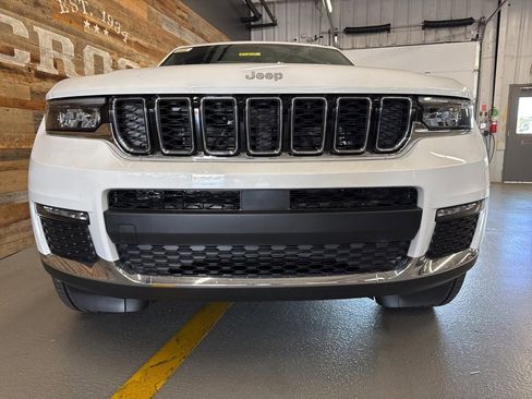 New 2025 Jeep Grand Cherokee L Limited image 14