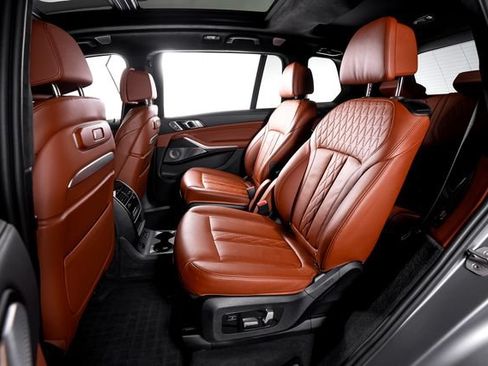 Used 2024 BMW X7 M60i w/ Executive Package AWD/4WD image 25