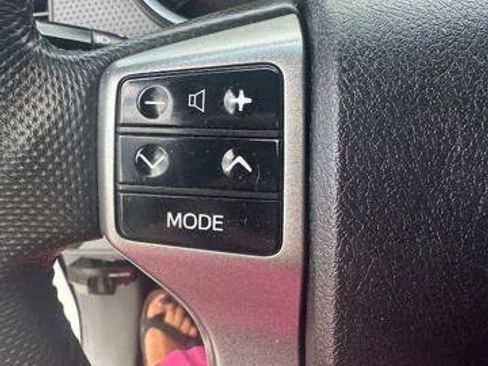 Used 2013 Toyota Tacoma Double Cab V6 Auto 4WD image 14