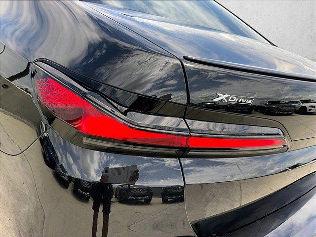 Used 2023 BMW 760i xDrive AWD/4WD image 30