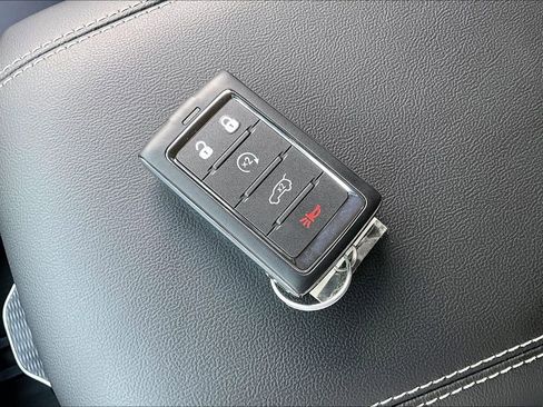New 2026 Jeep Grand Cherokee L Limited w/ Limited Altitude Package AWD/4WD image 32