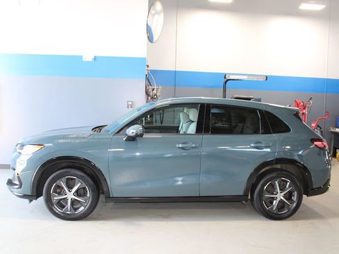 Used 2025 Honda HR-V EX-L image 9