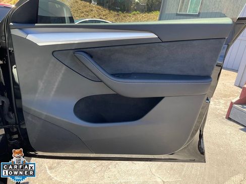 Used 2023 Tesla Model Y Long Range AWD/4WD image 81