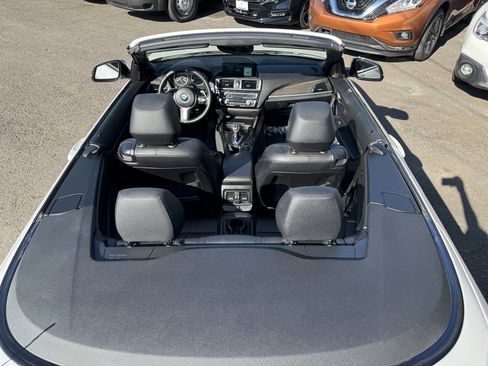 Used 2015 BMW M235i Convertible RWD image 33