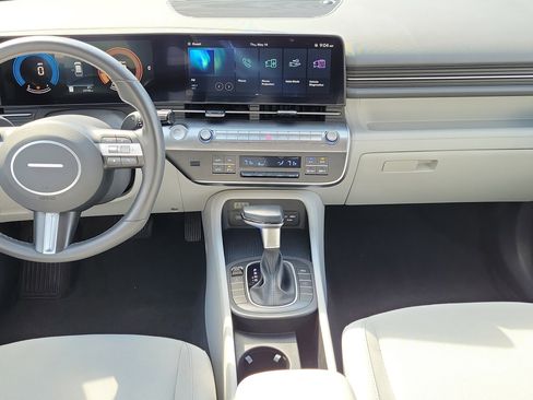 Used 2025 Hyundai Kona SEL AWD/4WD image 14