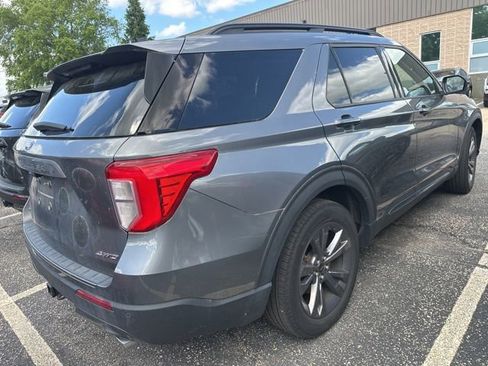 Used 2023 Ford Explorer XLT w/ Equipment Group 202A AWD/4WD image 5