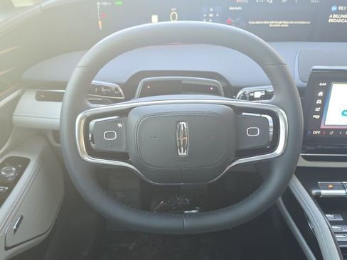 New 2026 Lincoln Nautilus Reserve image 13