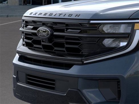 New 2025 Ford Expedition Max Platinum w/ Stealth Performance Package image 17