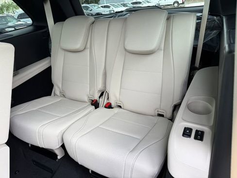 New 2025 Mercedes-Benz GLS 450 4MATIC image 6