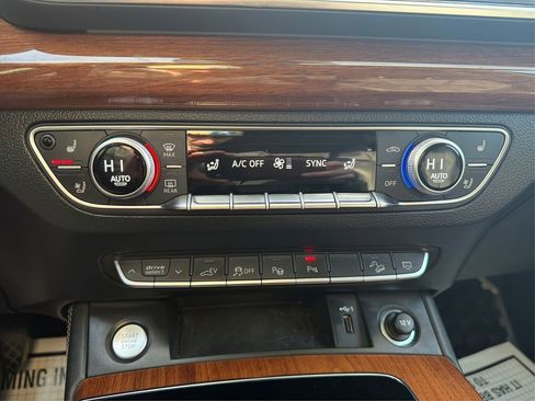 Used 2023 Audi Q5 e Prestige image 45