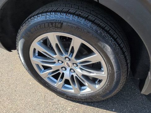 Used 2025 Ford Explorer Platinum AWD/4WD image 13