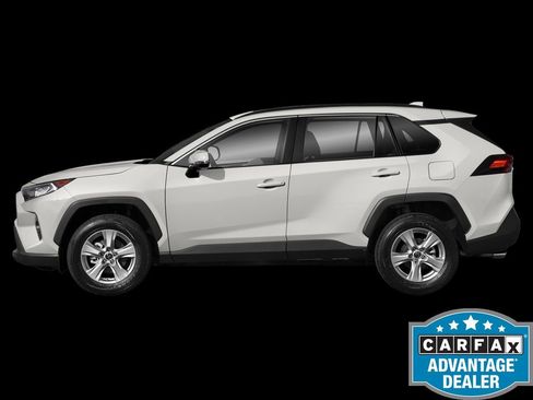 Used 2021 Toyota RAV4 XLE Premium FWD image 5