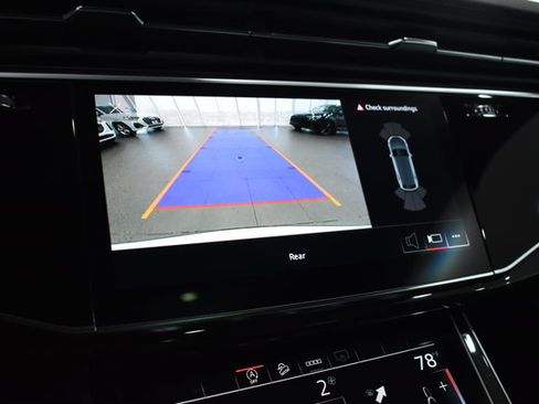 Used 2025 Audi Q8 Premium AWD/4WD image 20