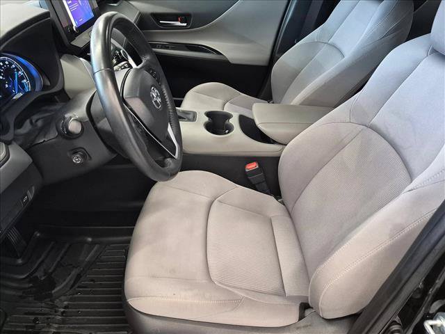 Used 2023 Toyota Venza LE AWD/4WD image 15