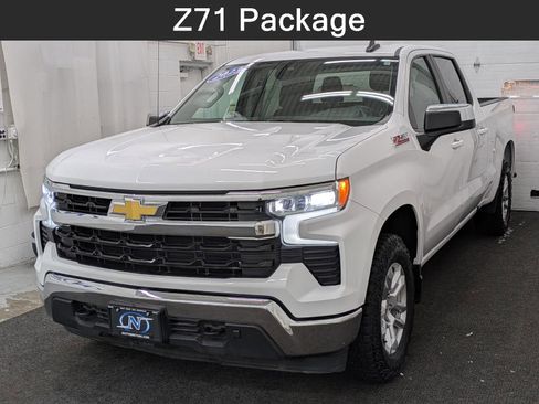 Used 2023 Chevrolet Silverado 1500 LT w/ Z71 Off-Road Package image 1