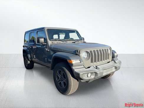 Used 2019 Jeep Wrangler Unlimited Sport S AWD/4WD image 5