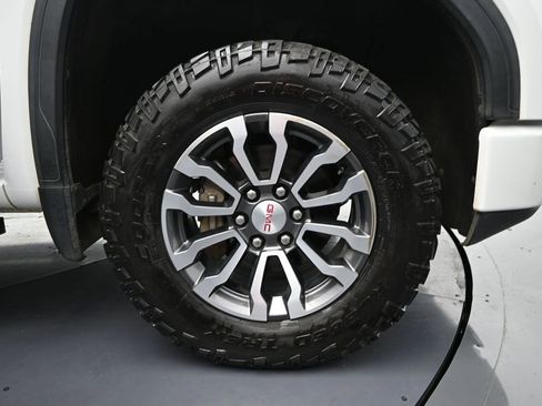 Used 2021 GMC Sierra 1500 AT4 w/ AT4 Value Package AWD/4WD image 6