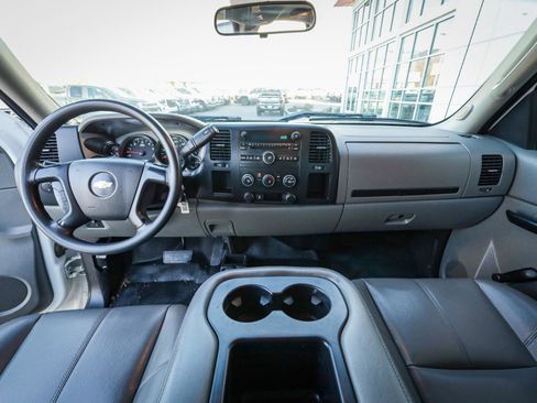 Used 2014 Chevrolet Silverado 2500 W/T image 17