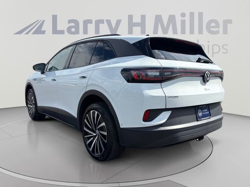 Used 2024 Volkswagen ID.4 Pro AWD/4WD image 3