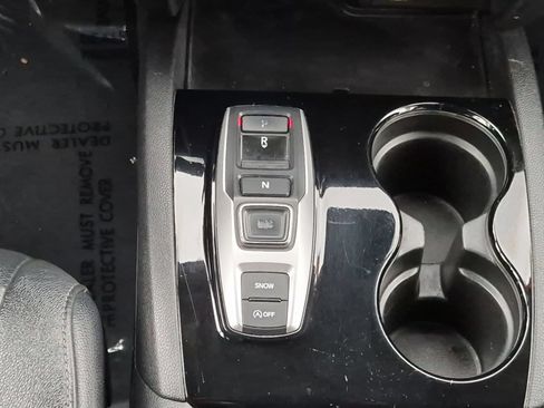 Used 2017 Honda Pilot Touring image 21