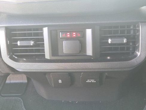 Certified 2023 Ford F150 Platinum w/ Equipment Group 701A High image 18