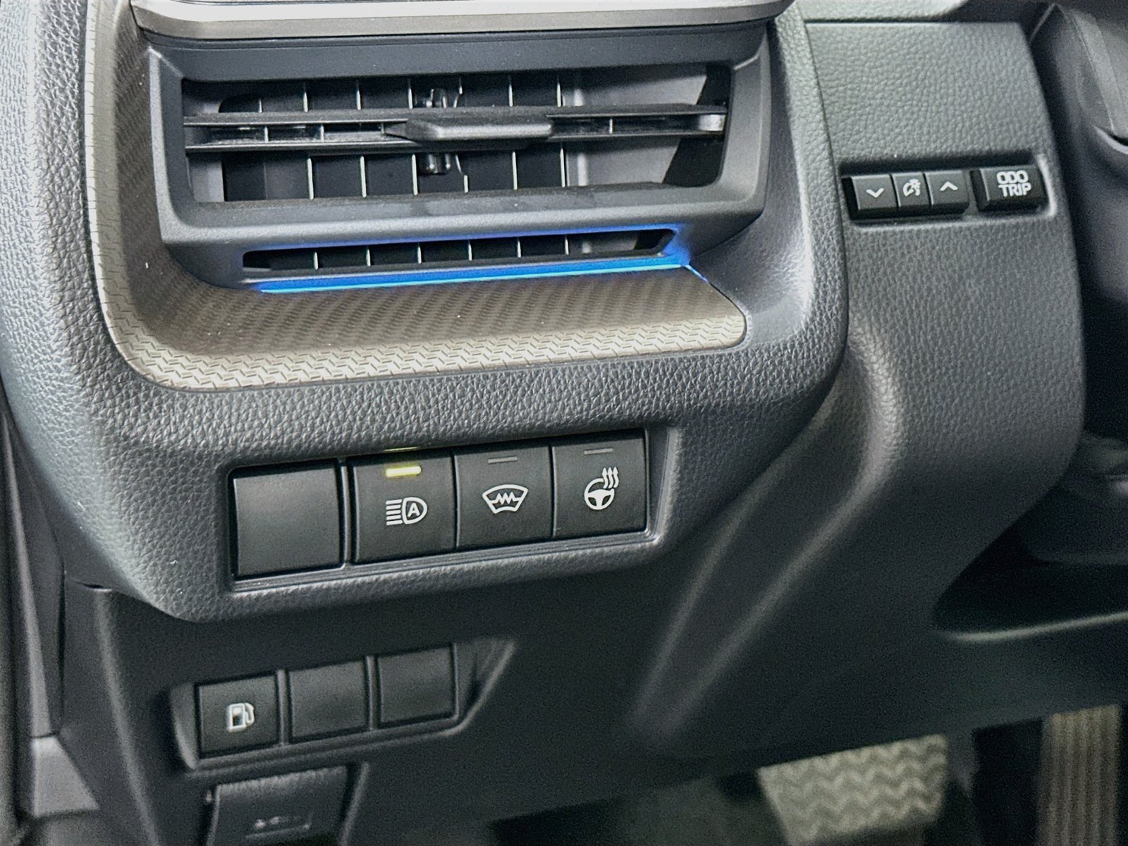 Used 2023 Toyota Prius XLE AWD/4WD image 10