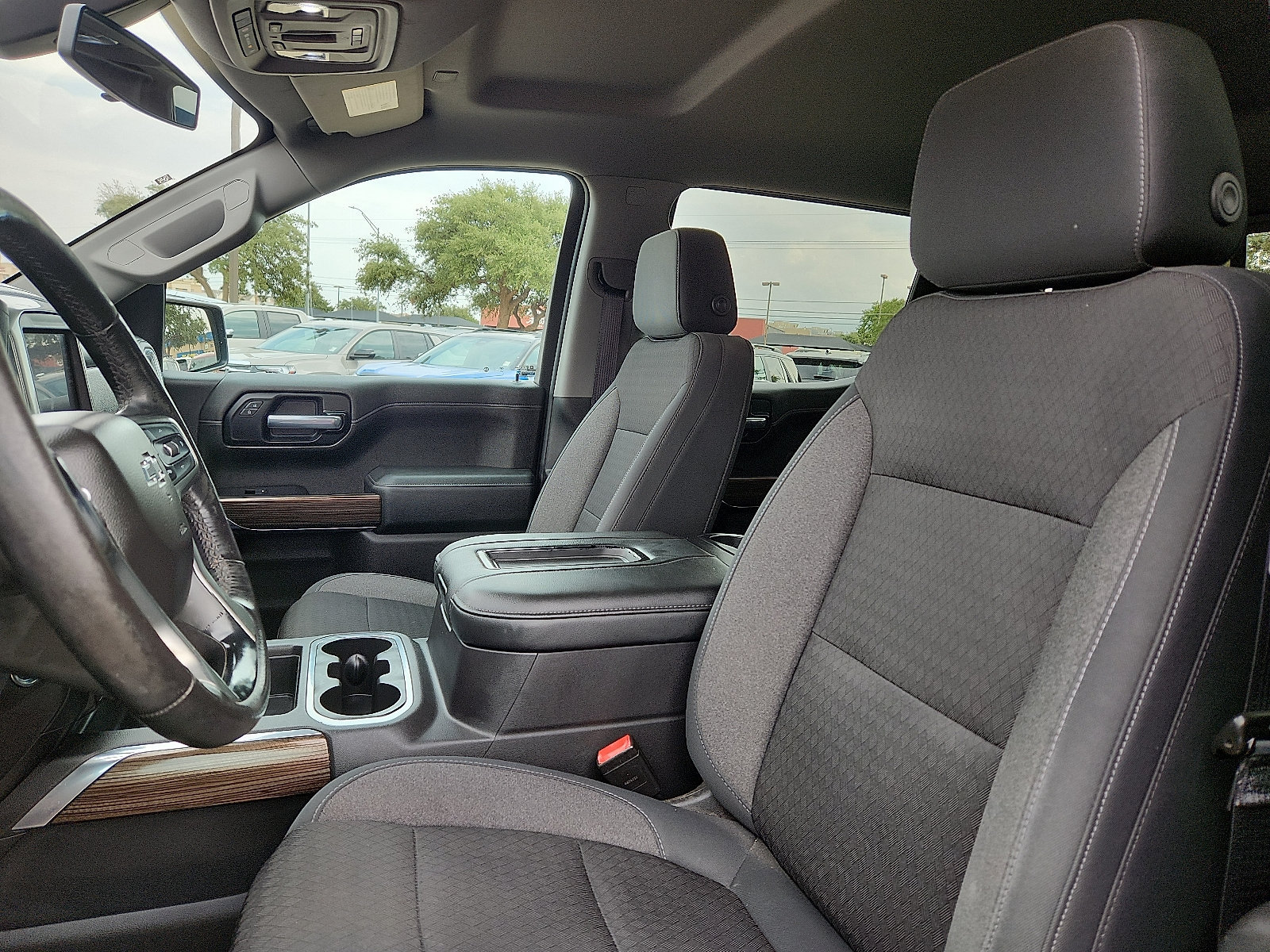 Used 2020 Chevrolet Silverado 1500 LT Trail Boss AWD/4WD image 16