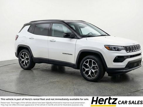 Used 2025 Jeep Compass Limited image 1