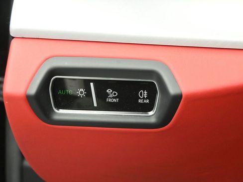 Used 2021 Lamborghini Urus image 11