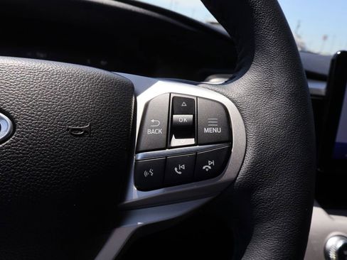 Used 2024 Ford Explorer XLT w/ Equipment Group 202A AWD/4WD image 31