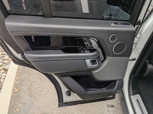 Used 2019 Land Rover Range Rover Supercharged image 33