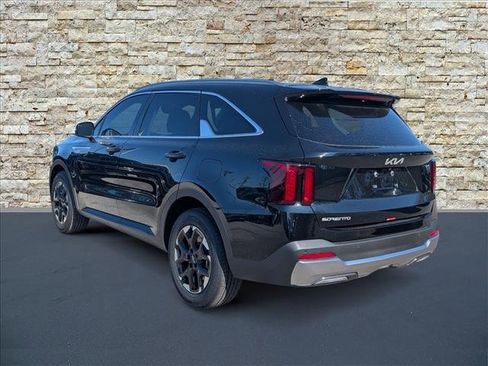 New 2026 Kia Sorento S image 3