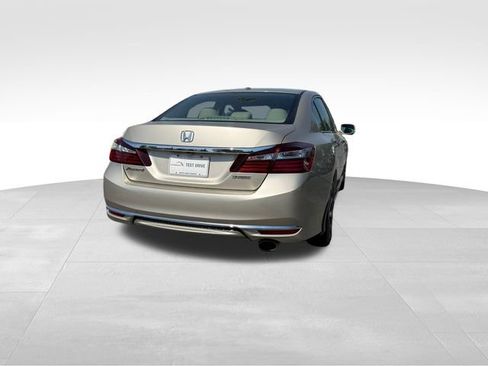 Used 2016 Honda Accord EX-L image 5