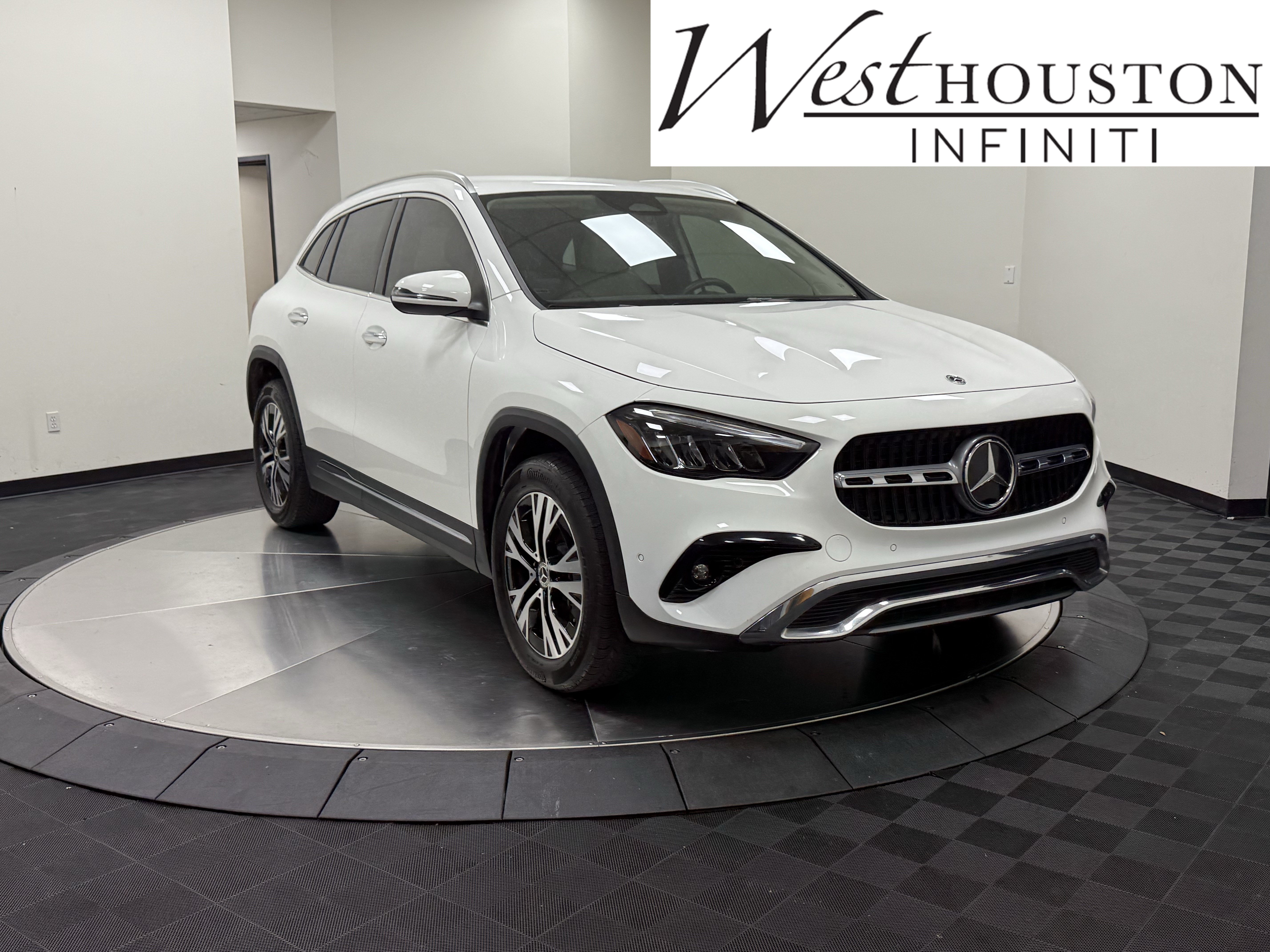 Used 2025 Mercedes-Benz GLA 250 image 1