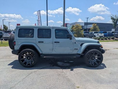 Used 2023 Jeep Wrangler Unlimited Sahara AWD/4WD image 2