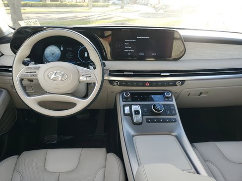 Used 2024 Hyundai Palisade Calligraphy image 10