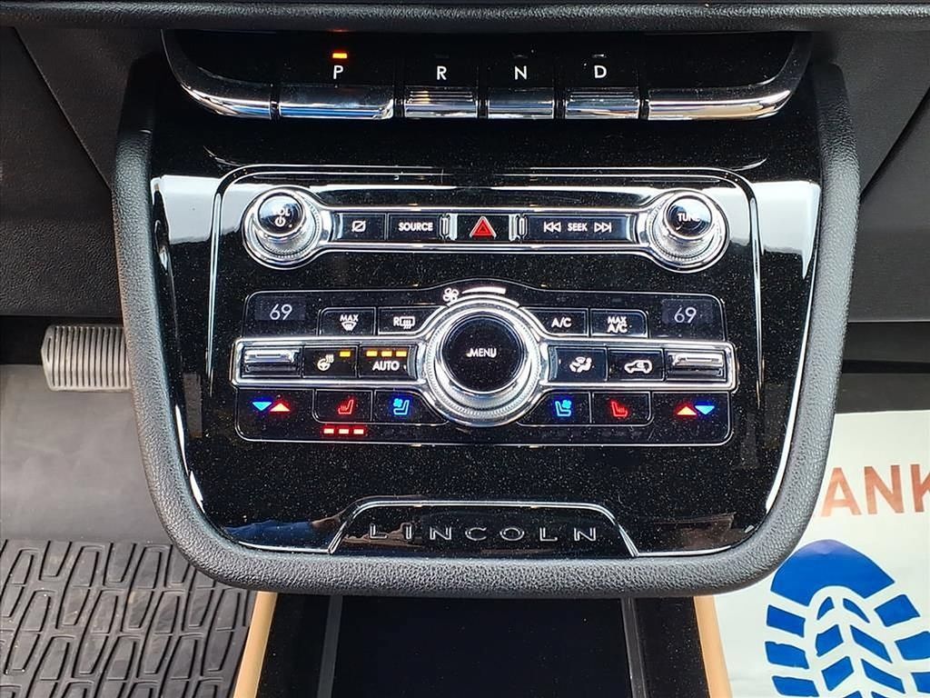 Used 2020 Lincoln Corsair Reserve w/ Equipment Group 202A AWD/4WD image 13