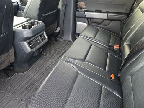 Used 2023 Ford F250 Lariat w/ Lariat Ultimate Package image 11