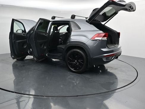 Used 2024 Volkswagen Atlas Cross Sport SE AWD/4WD image 47