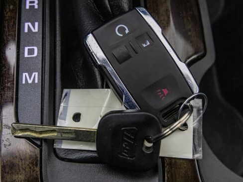 Used 2016 GMC Canyon SLT w/ Driver Alert Package AWD/4WD image 29